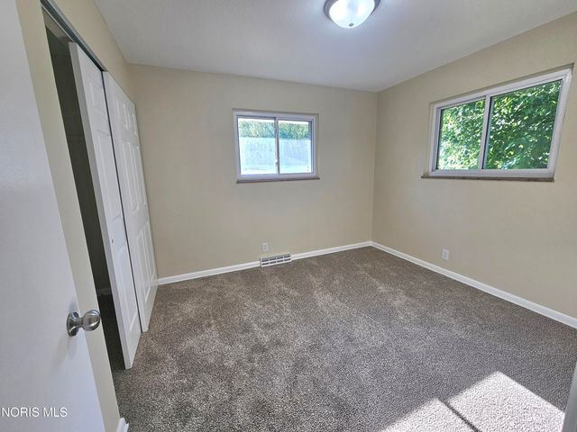2831 E Glenn Street, Toledo, OH 43613