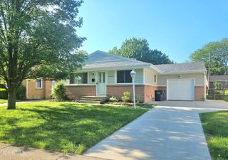 2831 E Glenn Street, Toledo, OH 43613
