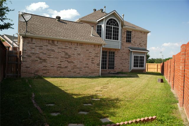 8300 Charleston Street, Irving, TX 75063