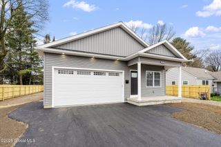 2212 Greenpoint Avenue, Rotterdam, NY 12303