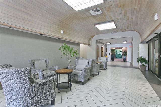 747 Amana Street 614, Honolulu, HI 96814