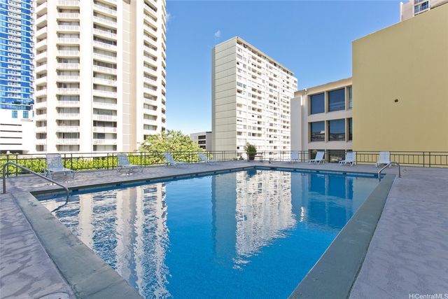 747 Amana Street 614, Honolulu, HI 96814