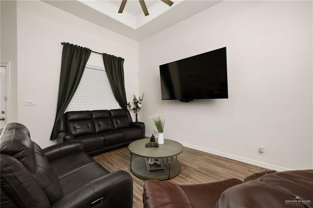 903 Thomas Lane, Alamo, TX 78516