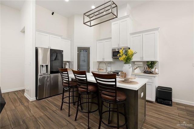 903 Thomas Lane, Alamo, TX 78516