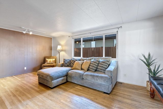 1505 NW Jacksonville Avenue, Bend, OR 97703