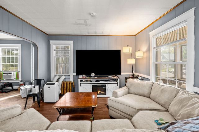 618 W 17th Street, Davenport, IA 52803