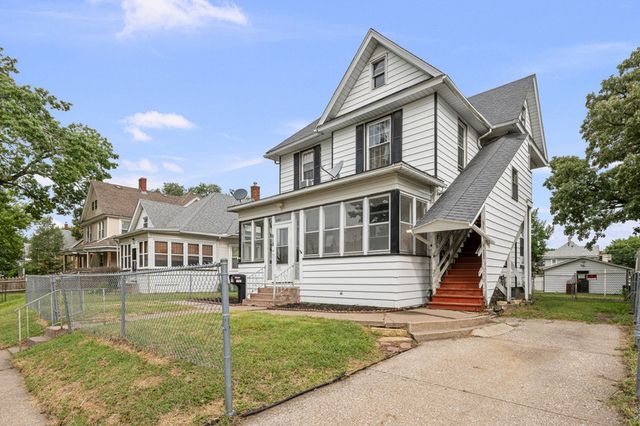 618 W 17th Street, Davenport, IA 52803