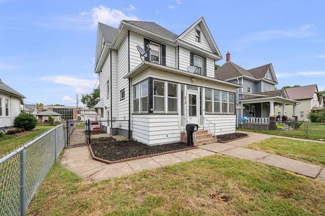 618 W 17th Street, Davenport, IA 52803