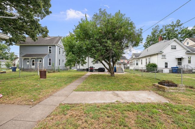 618 W 17th Street, Davenport, IA 52803
