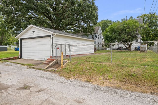 618 W 17th Street, Davenport, IA 52803