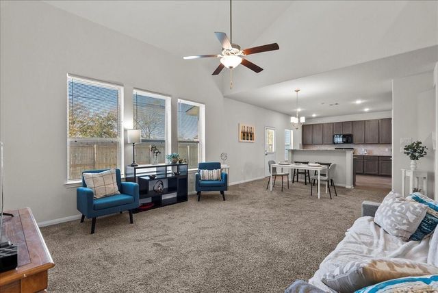 6738 Blimp Base Road, Hitchcock, TX 77563