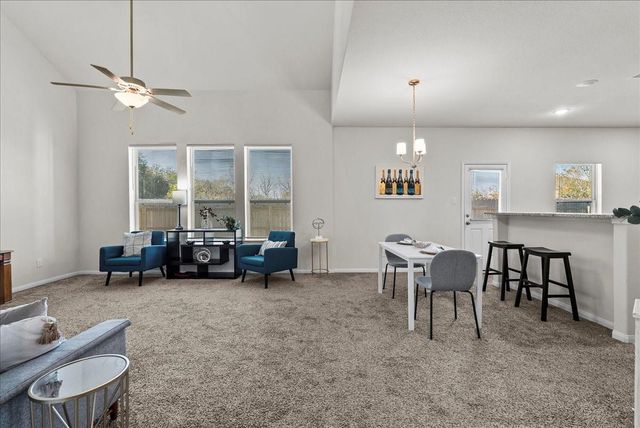 6738 Blimp Base Road, Hitchcock, TX 77563