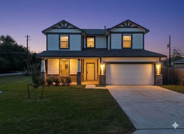 6738 Blimp Base Road, Hitchcock, TX 77563