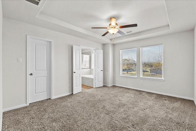 6738 Blimp Base Road, Hitchcock, TX 77563