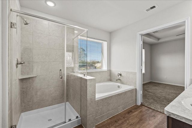 6738 Blimp Base Road, Hitchcock, TX 77563