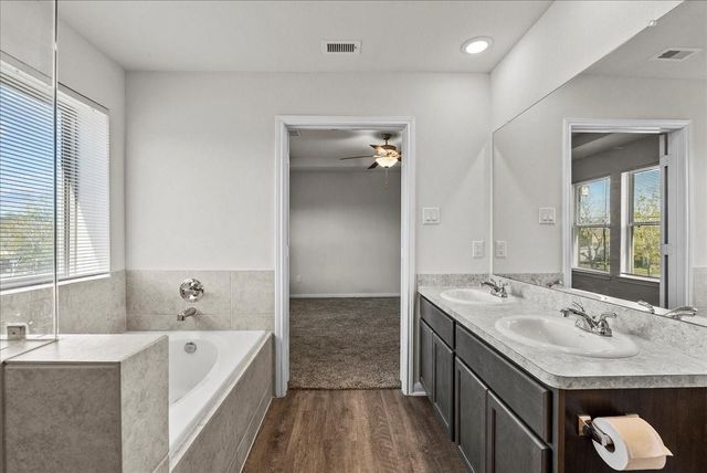 6738 Blimp Base Road, Hitchcock, TX 77563