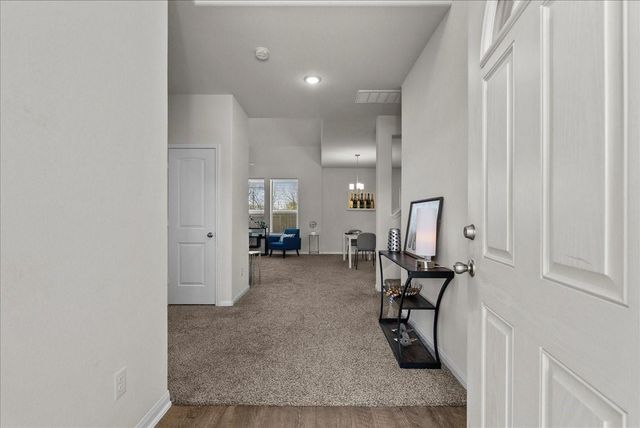 6738 Blimp Base Road, Hitchcock, TX 77563