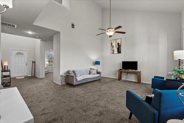 6738 Blimp Base Road, Hitchcock, TX 77563