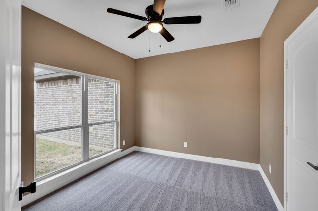 203 W Denton Street, Palmer, TX 75152