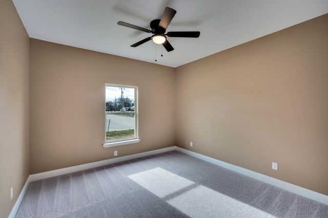 203 W Denton Street, Palmer, TX 75152