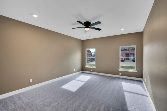 203 W Denton Street, Palmer, TX 75152