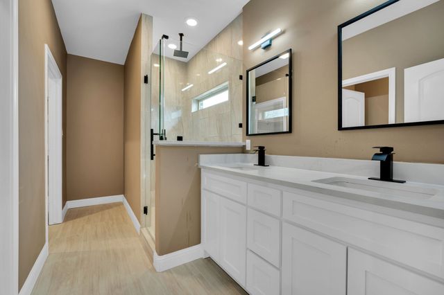 203 W Denton Street, Palmer, TX 75152