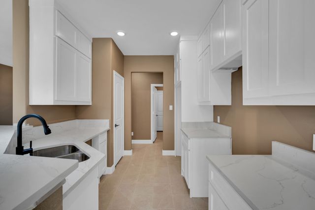 203 W Denton Street, Palmer, TX 75152