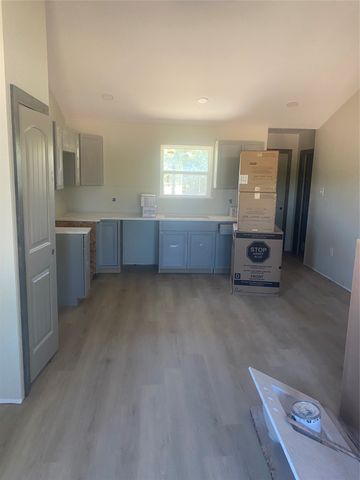 1032 Rays Way, Weatherford, TX 76085