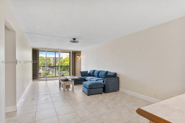 4 Royal Palm Way 3080, Boca Raton, FL 33432