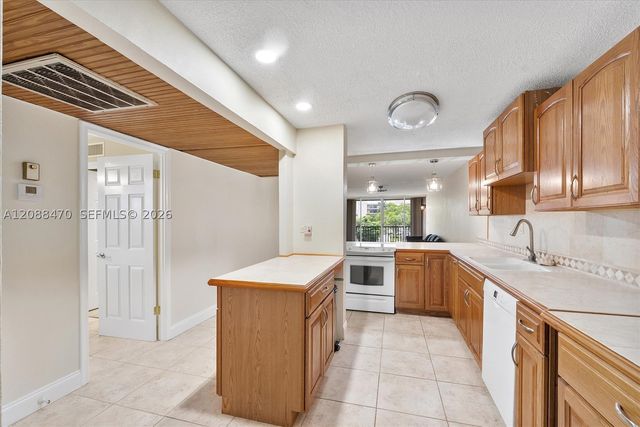 4 Royal Palm Way 3080, Boca Raton, FL 33432