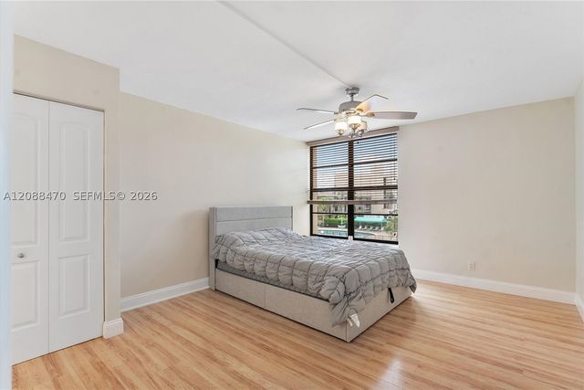 4 Royal Palm Way 3080, Boca Raton, FL 33432