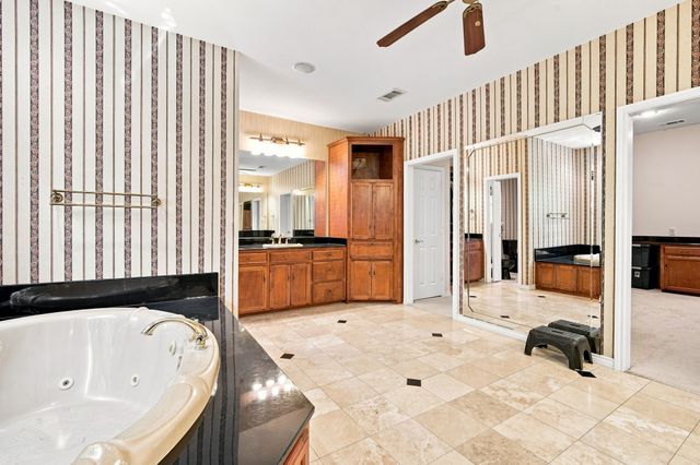 9732 Timber Trail, Scurry, TX 75158
