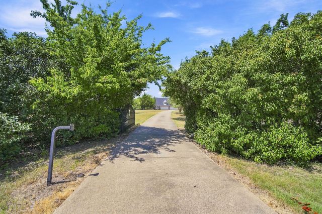 9732 Timber Trail, Scurry, TX 75158