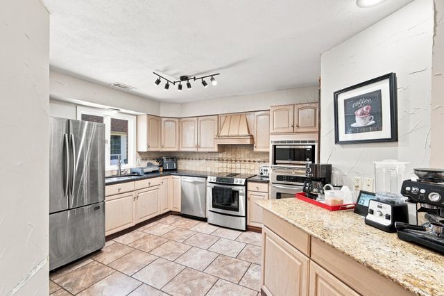 9732 Timber Trail, Scurry, TX 75158