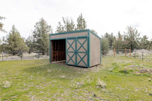 12592 SW Wheatgrass Road, Terrebonne, OR 97760