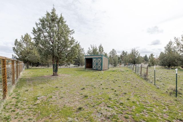 12592 SW Wheatgrass Road, Terrebonne, OR 97760