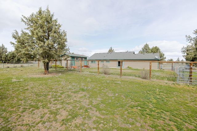 12592 SW Wheatgrass Road, Terrebonne, OR 97760