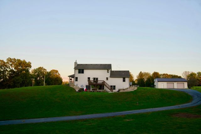 6421 Moorefield Road, Springfield, OH 45502