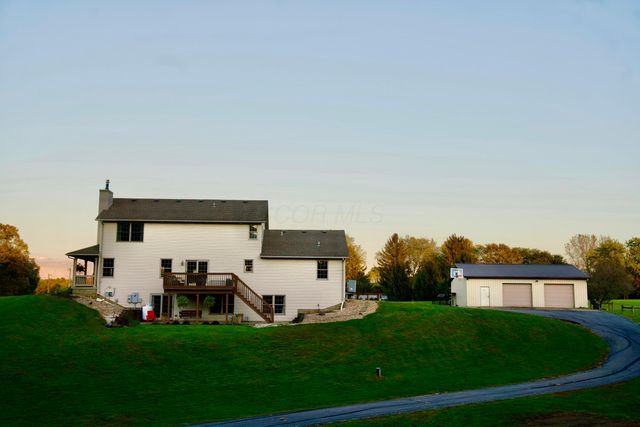 6421 Moorefield Road, Springfield, OH 45502