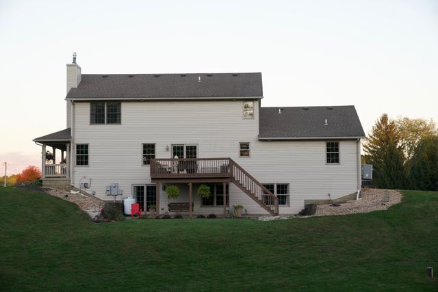 6421 Moorefield Road, Springfield, OH 45502