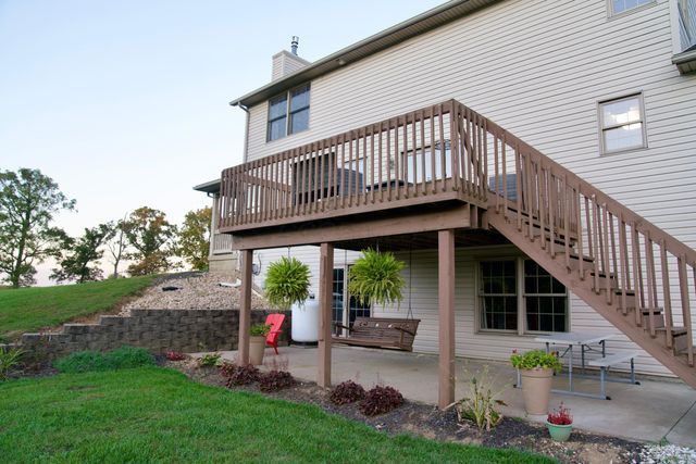 6421 Moorefield Road, Springfield, OH 45502