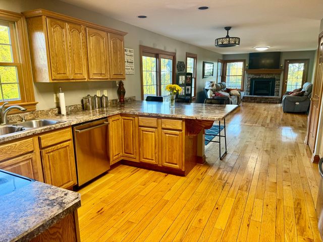 6421 Moorefield Road, Springfield, OH 45502