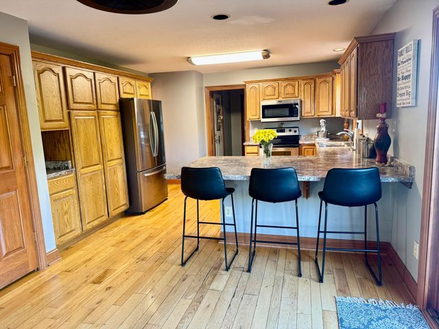 6421 Moorefield Road, Springfield, OH 45502