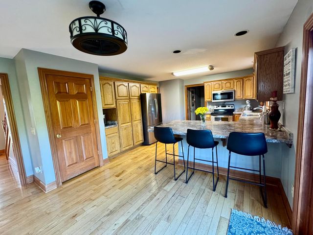 6421 Moorefield Road, Springfield, OH 45502