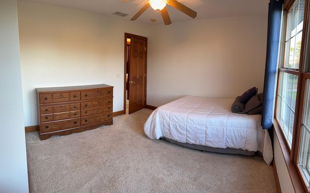 6421 Moorefield Road, Springfield, OH 45502