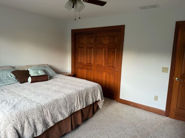 6421 Moorefield Road, Springfield, OH 45502