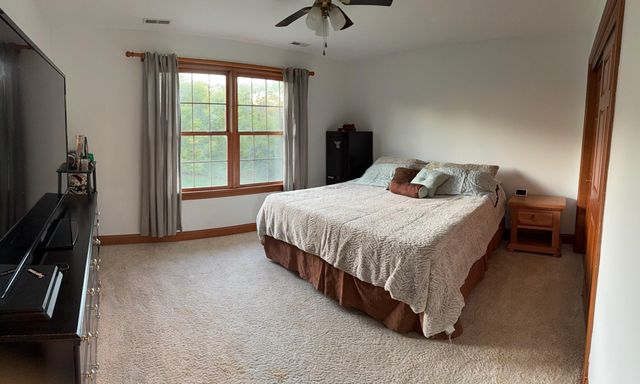 6421 Moorefield Road, Springfield, OH 45502