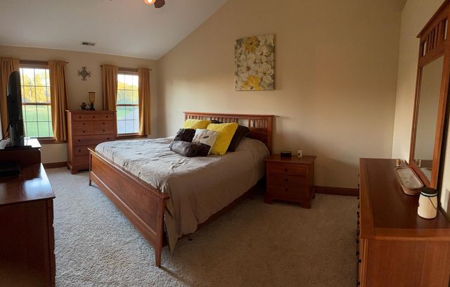 6421 Moorefield Road, Springfield, OH 45502