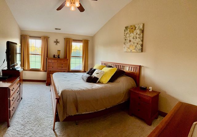 6421 Moorefield Road, Springfield, OH 45502