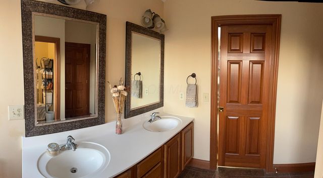 6421 Moorefield Road, Springfield, OH 45502